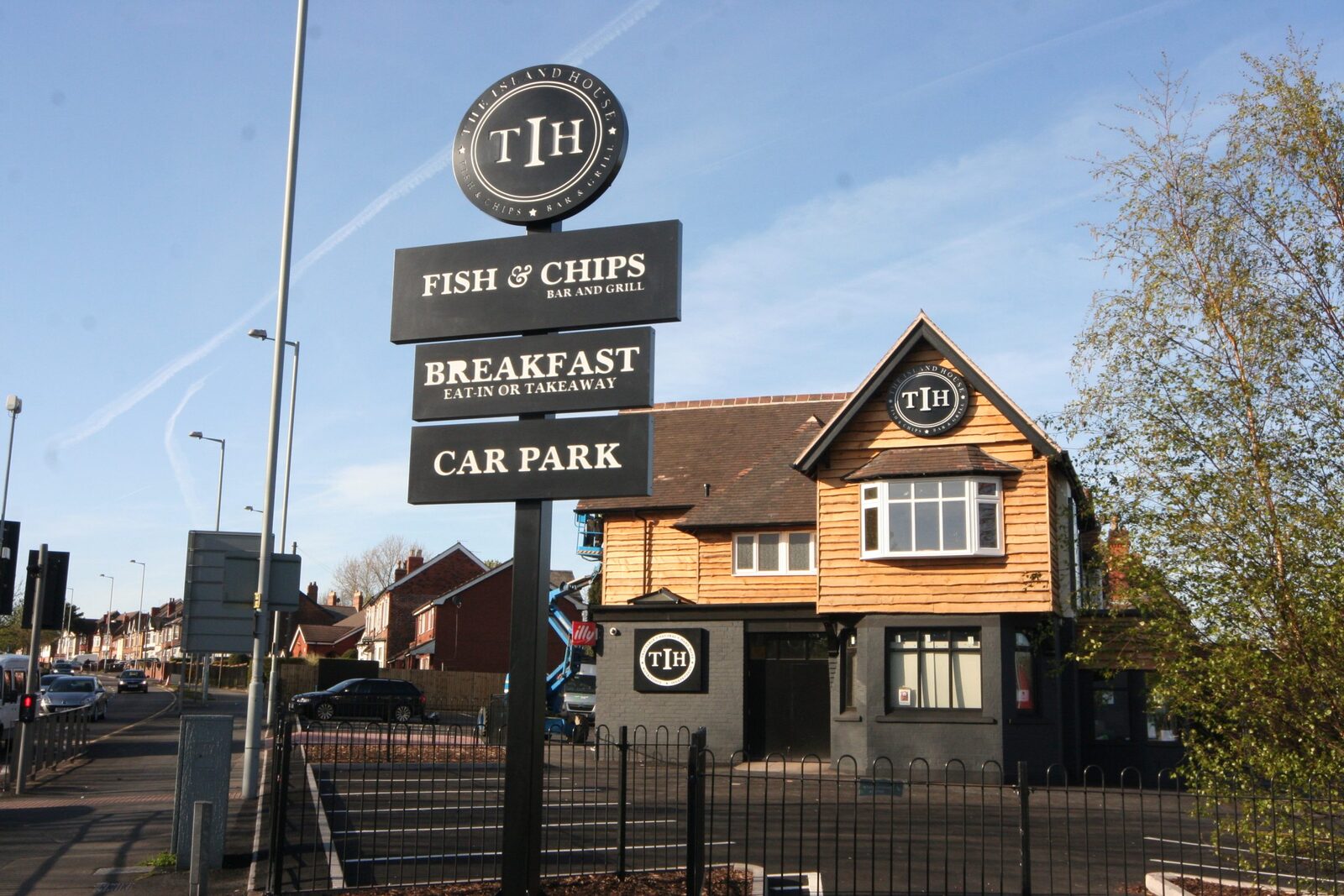 TIH Fish & Chips post-mounted totem and fascia